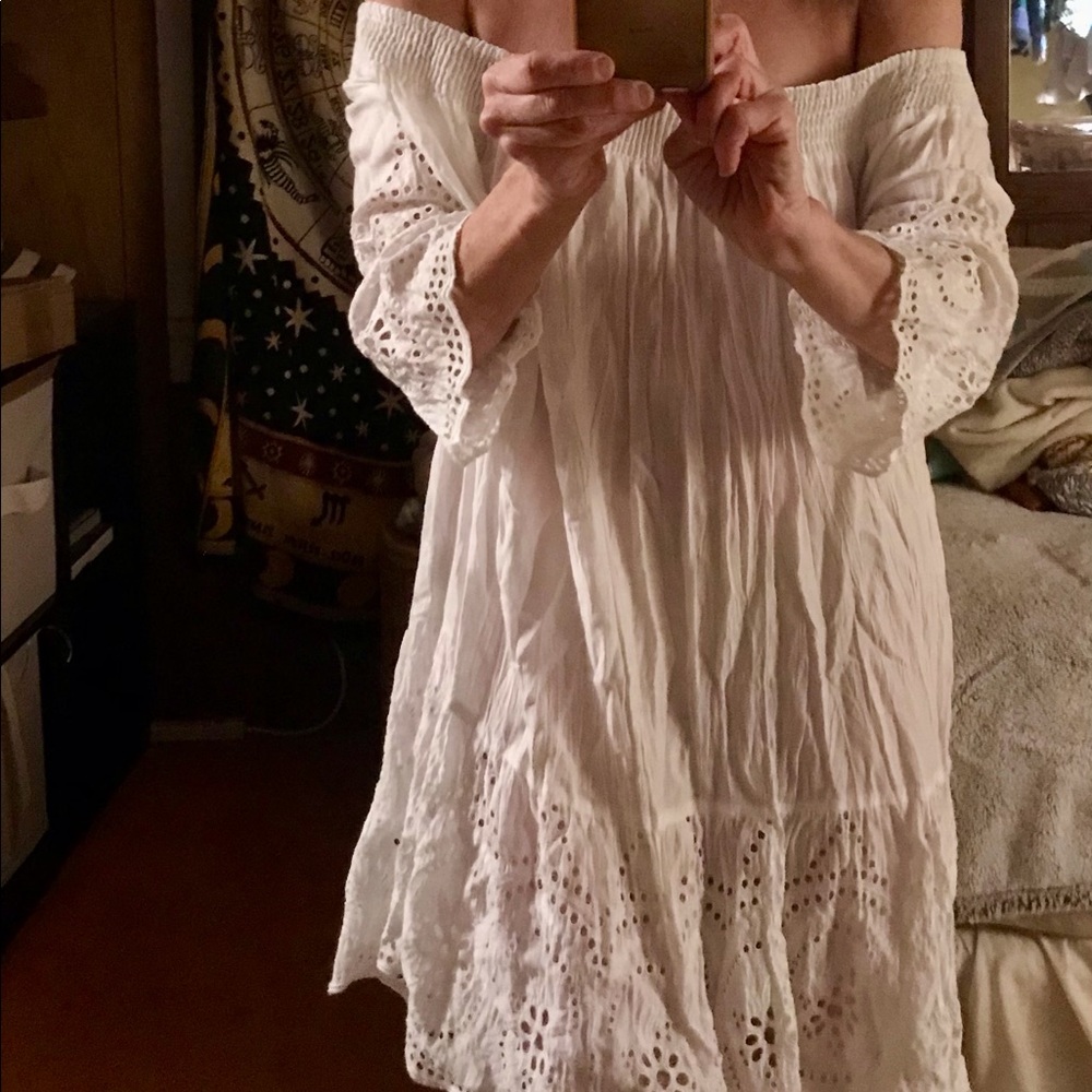 M Fredric off the shoulder white eyelet swimsuit coverup. FITS LIKE M/L